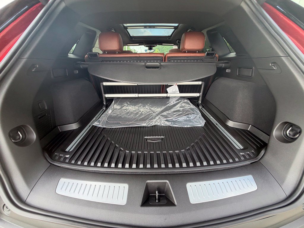 New 2026 Cadillac XT5 Premium Luxury w/ Driver Assist Package FWD image 39