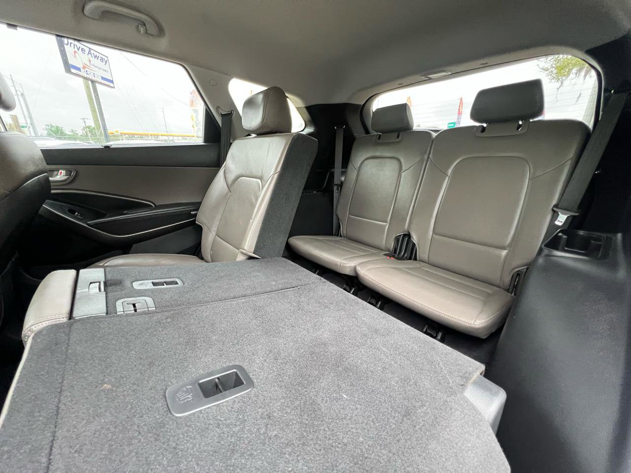 Used 2017 Hyundai Santa Fe SE w/ SE Premium Package 02 FWD image 26
