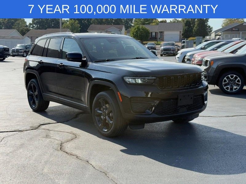 Used 2022 Jeep Grand Cherokee Altitude image 2