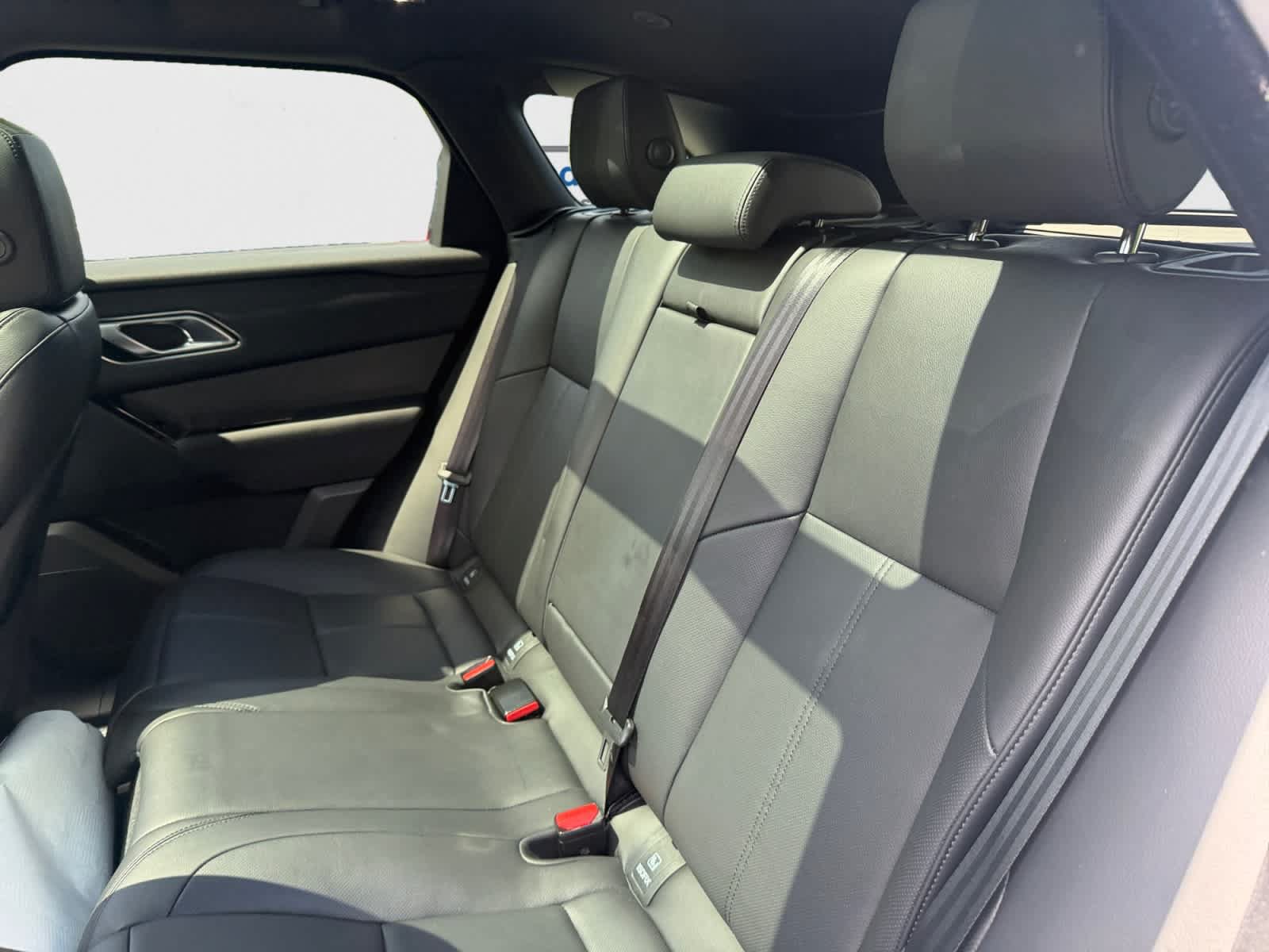 Used 2025 Land Rover Range Rover Velar Dynamic SE AWD/4WD image 19