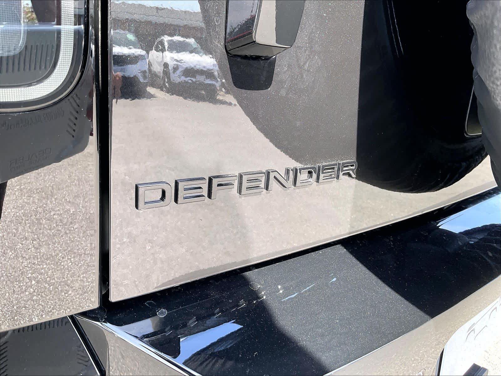 New 2026 Land Rover Defender 110 X-Dynamic SE AWD/4WD image 26