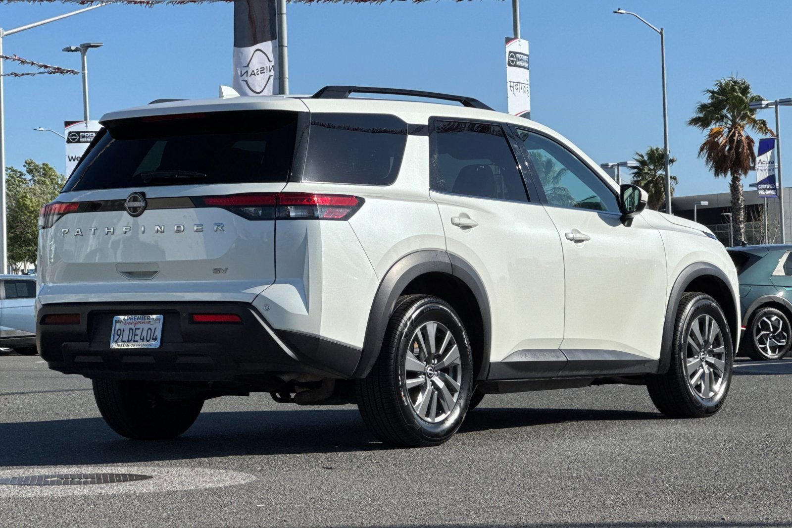 Certified 2024 Nissan Pathfinder SV image 4