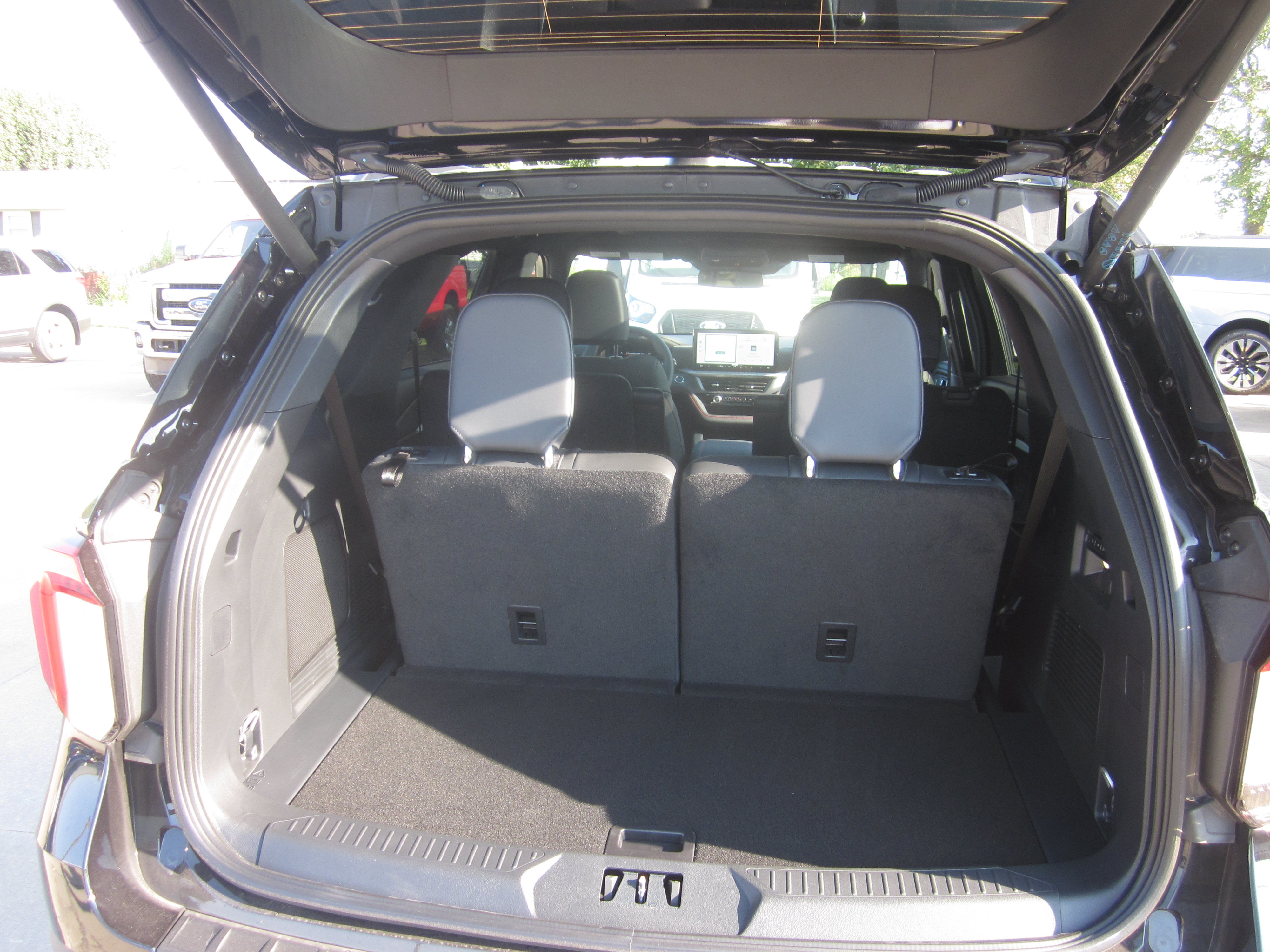 New 2026 Ford Explorer ST w/ Sun And Sound Package AWD/4WD image 10