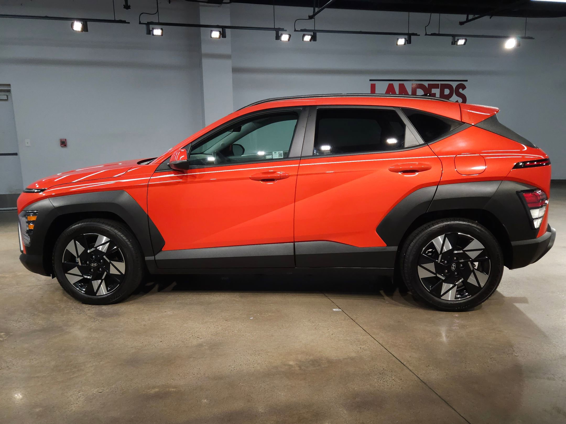 Used 2024 Hyundai Kona SEL w/ Convenience Package image 4