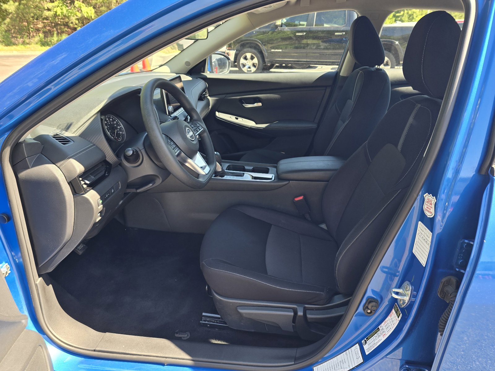 Used 2025 Nissan Sentra SV FWD image 11