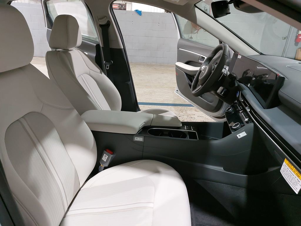New 2026 Hyundai Sonata SEL AWD/4WD image 10