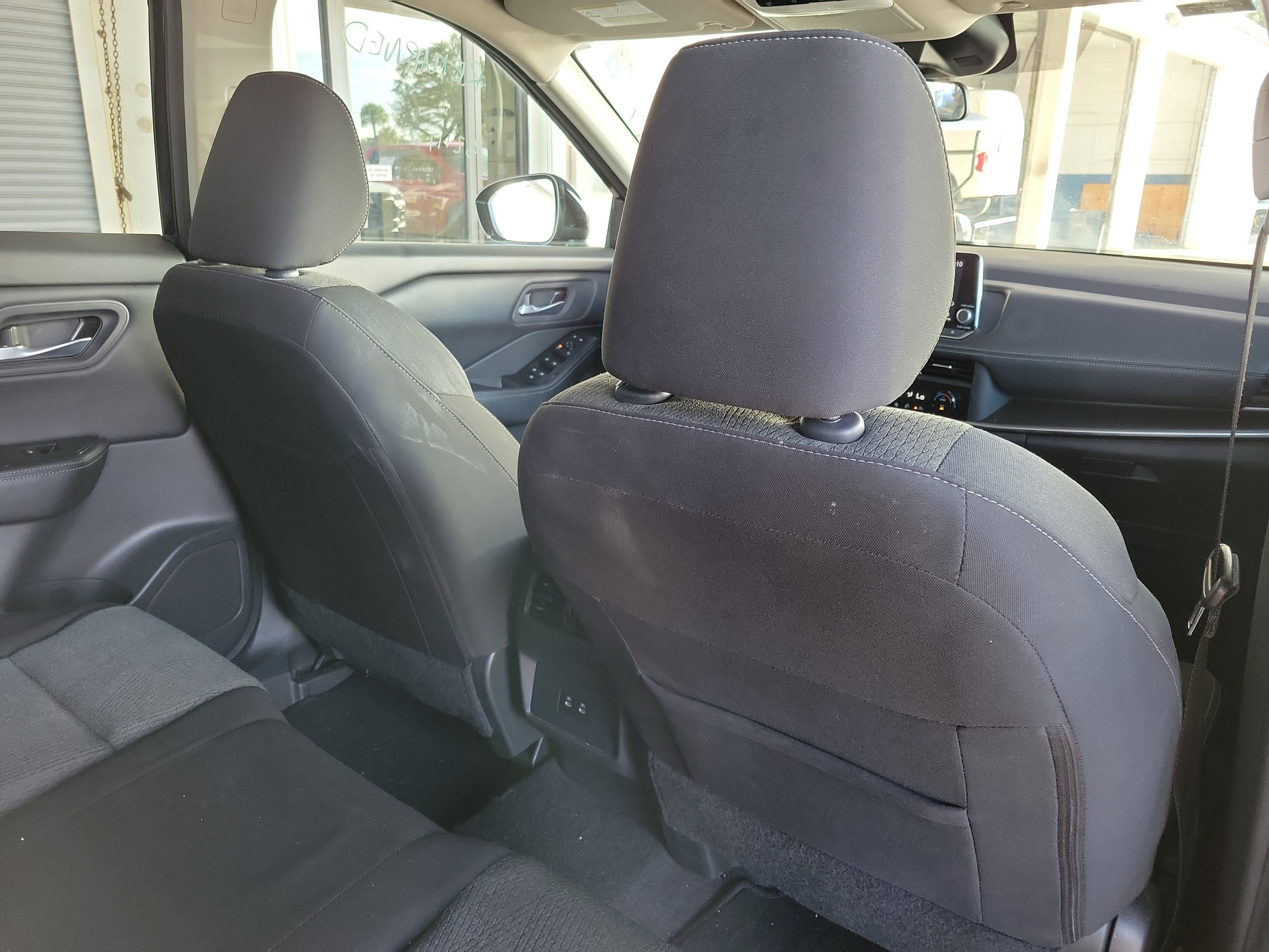 Used 2025 Nissan Rogue SV AWD/4WD image 8