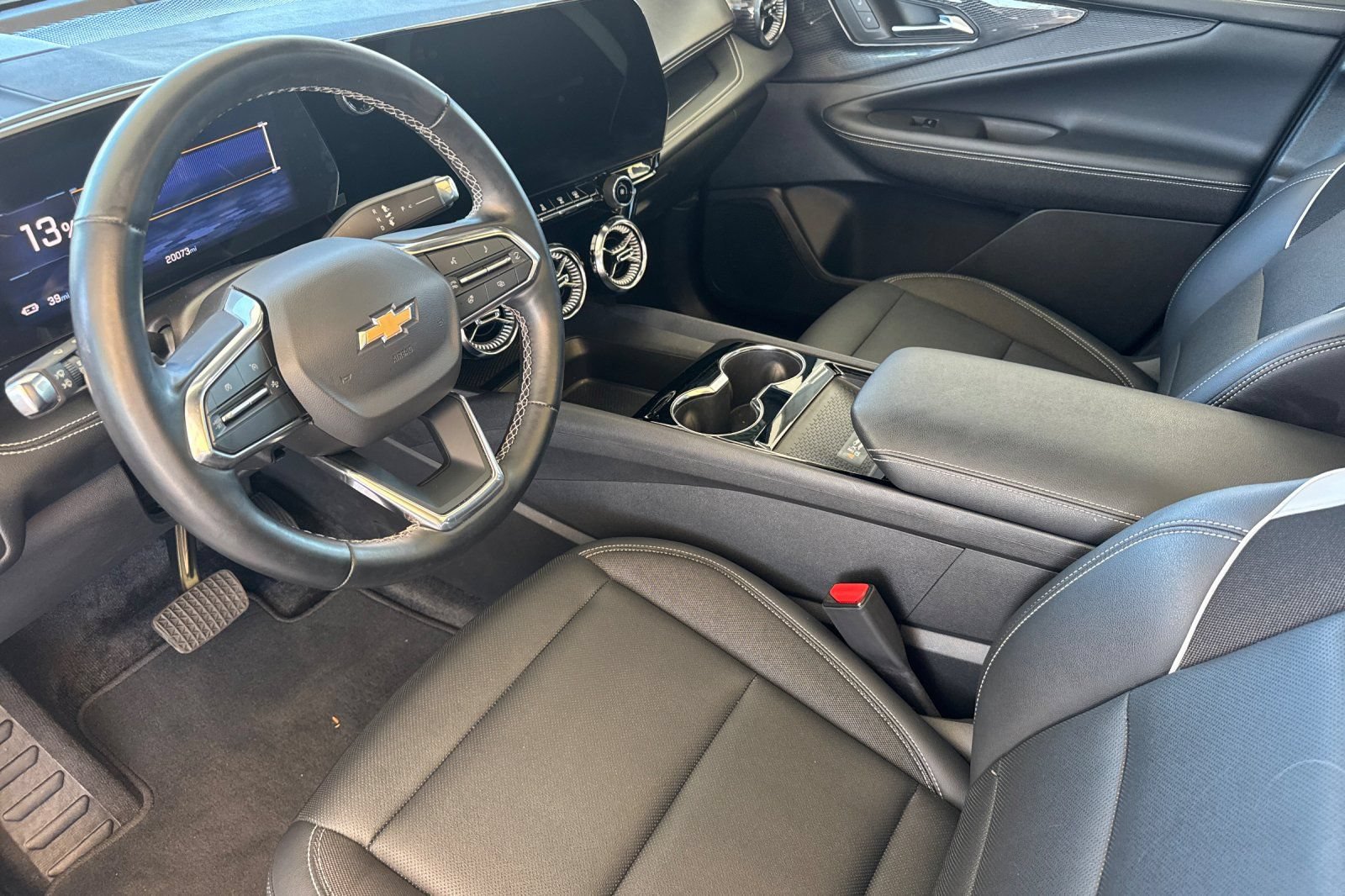 Used 2024 Chevrolet Blazer EV LT AWD/4WD image 10