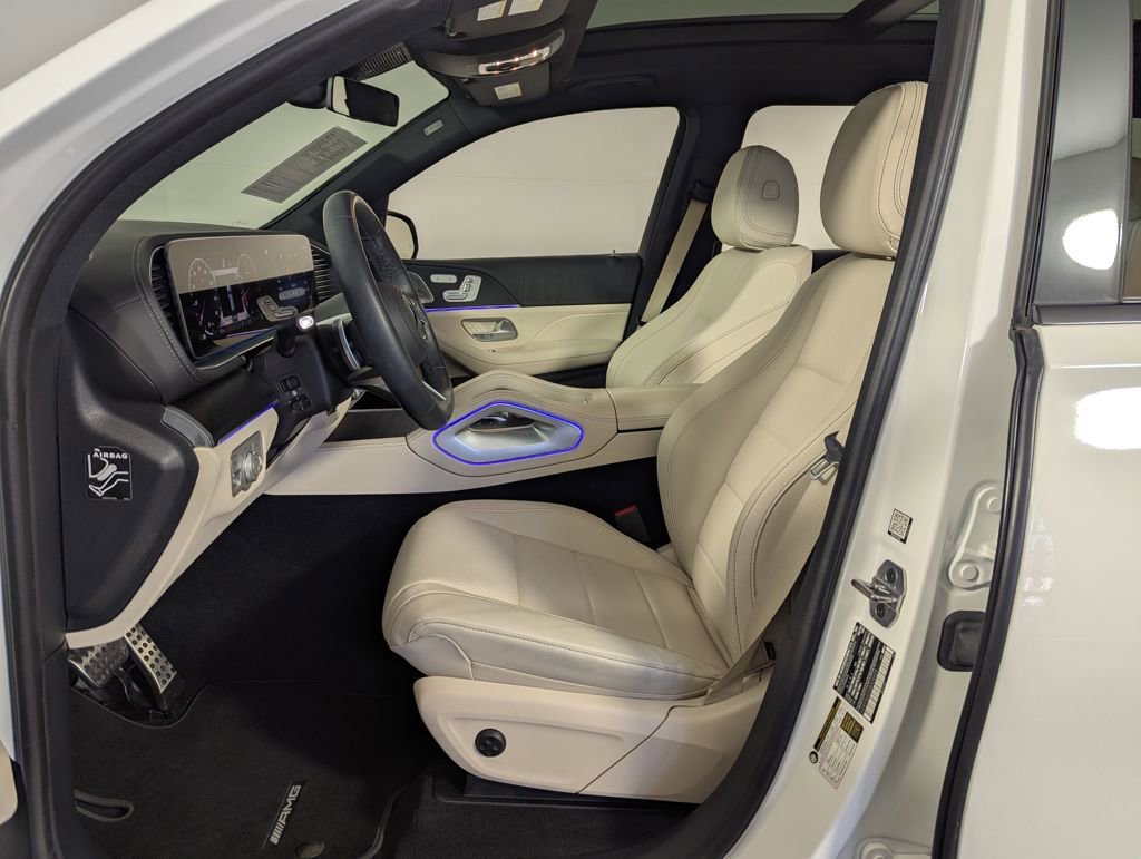 Used 2025 Mercedes-Benz GLS 450 4MATIC image 4