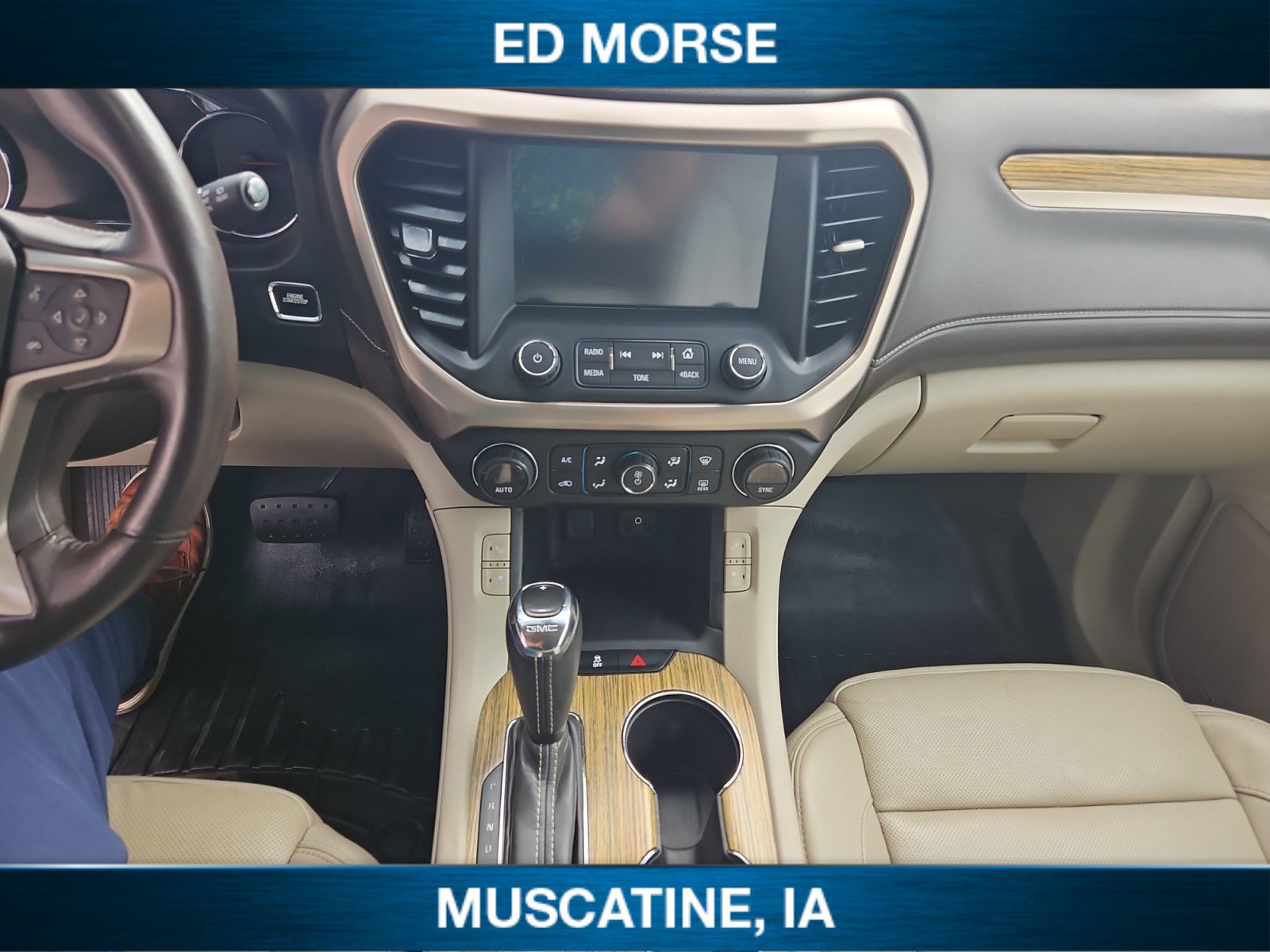 Used 2017 GMC Acadia Denali w/ Technology Package AWD/4WD image 15