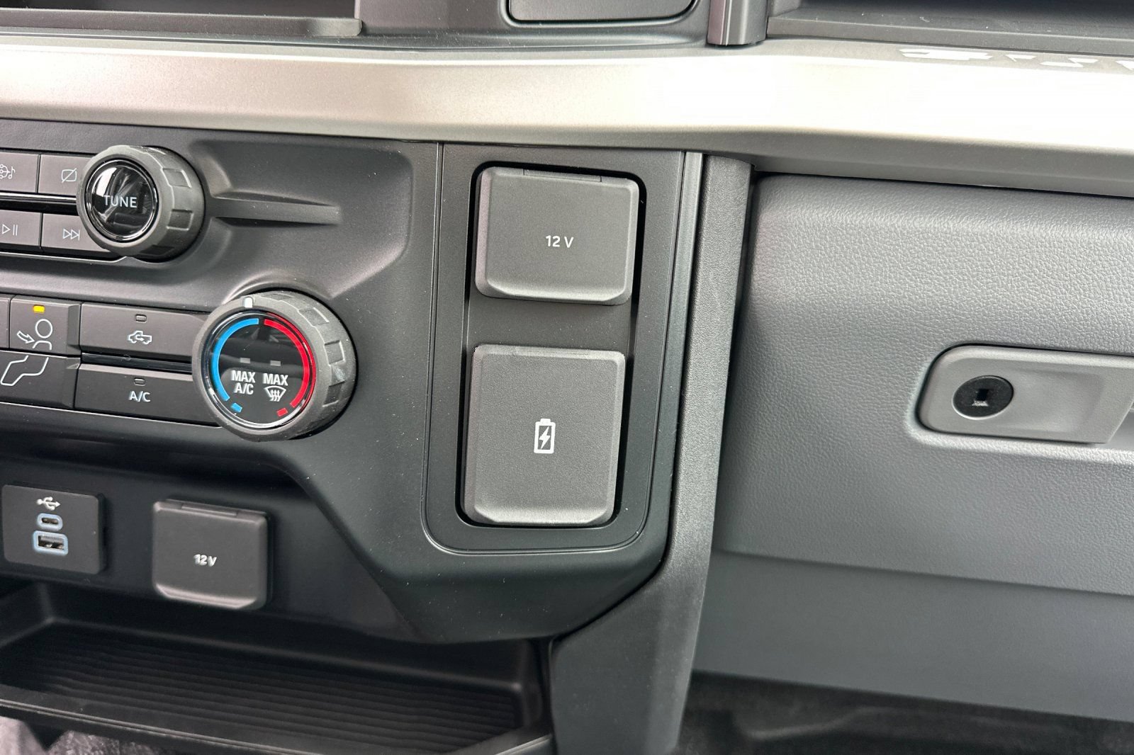 New 2024 Ford F550 2WD Regular Cab Super Duty image 21