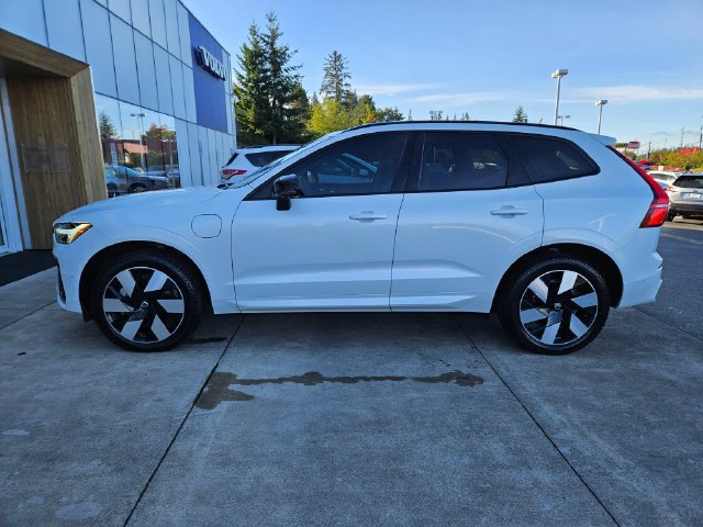 Certified 2024 Volvo XC60 T8 Plus w/ Protection Package Premier AWD/4WD image 8