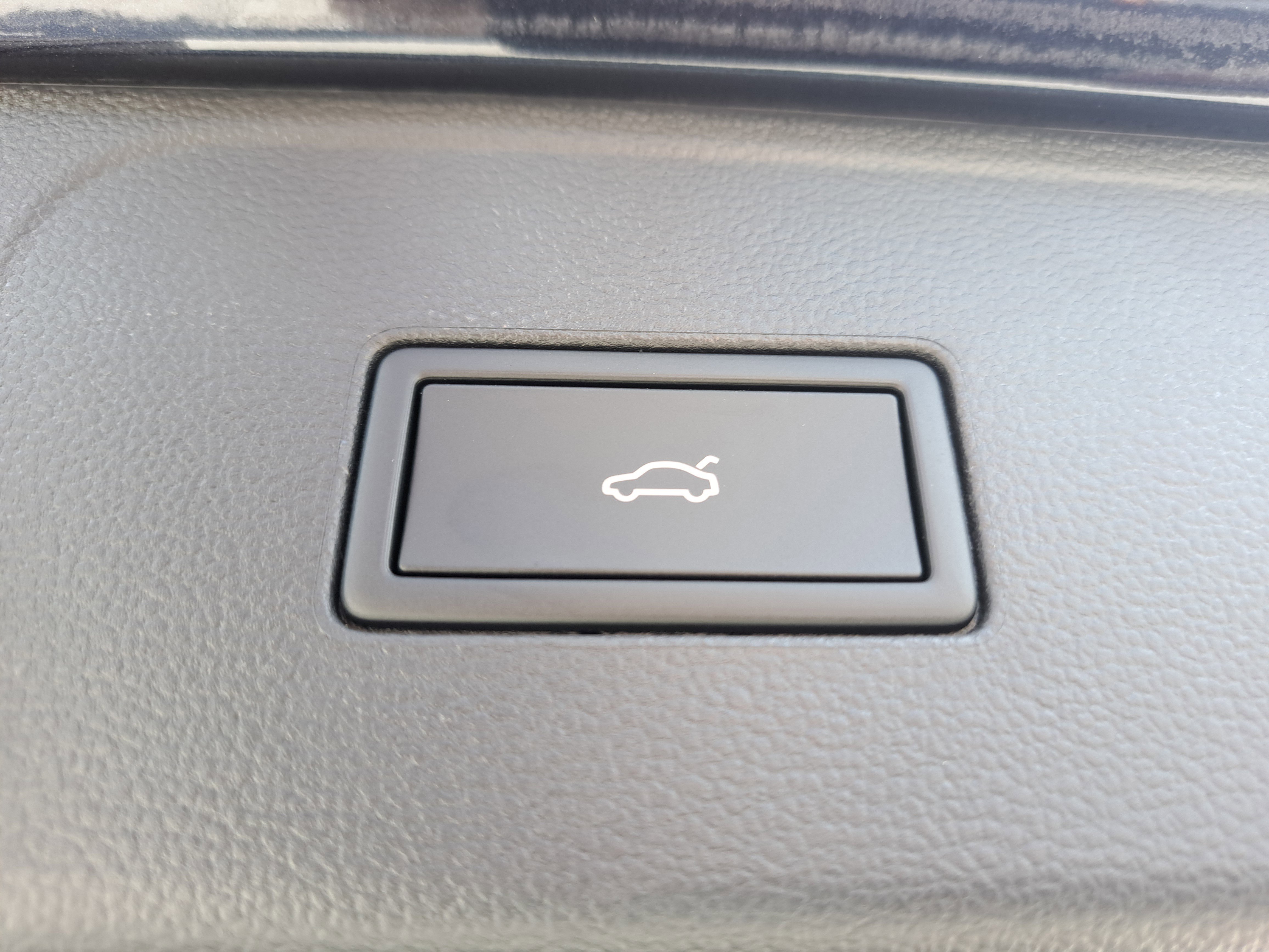 New 2026 Volkswagen Atlas SEL image 14