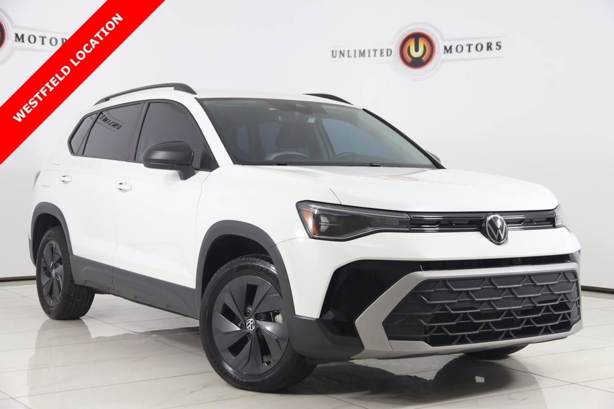 Used 2025 Volkswagen Taos S FWD image 1