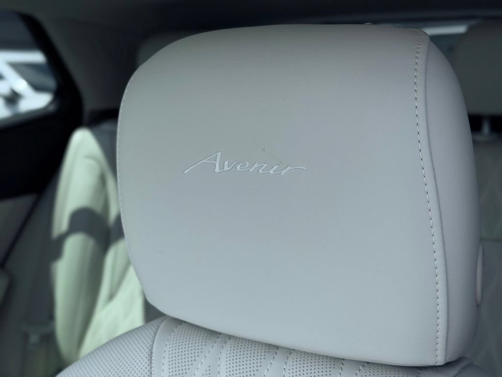 Used 2022 Buick Envision Avenir w/ Technology Package II AWD/4WD image 21