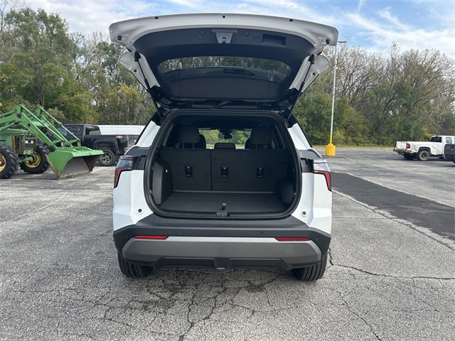 New 2026 Chevrolet Equinox LT w/ Midnight Edition image 17