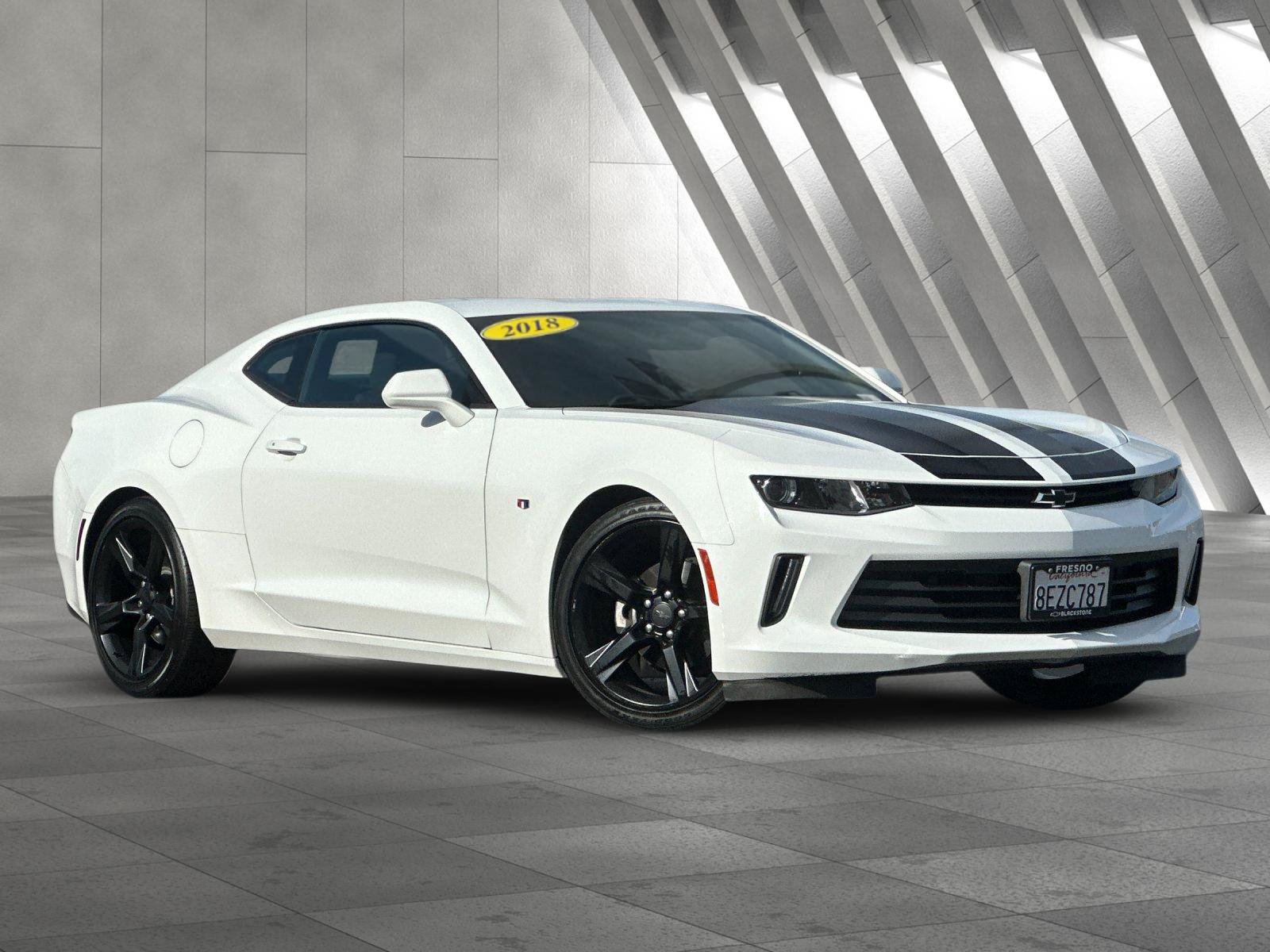 Used 2018 Chevrolet Camaro LT RWD image 2