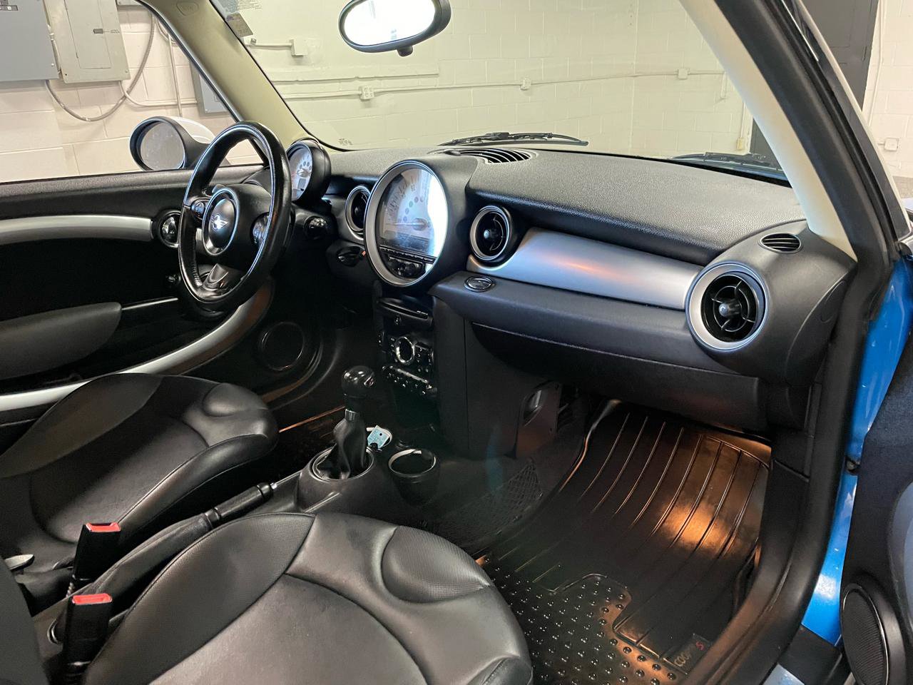Used 2011 MINI Cooper S FWD image 12