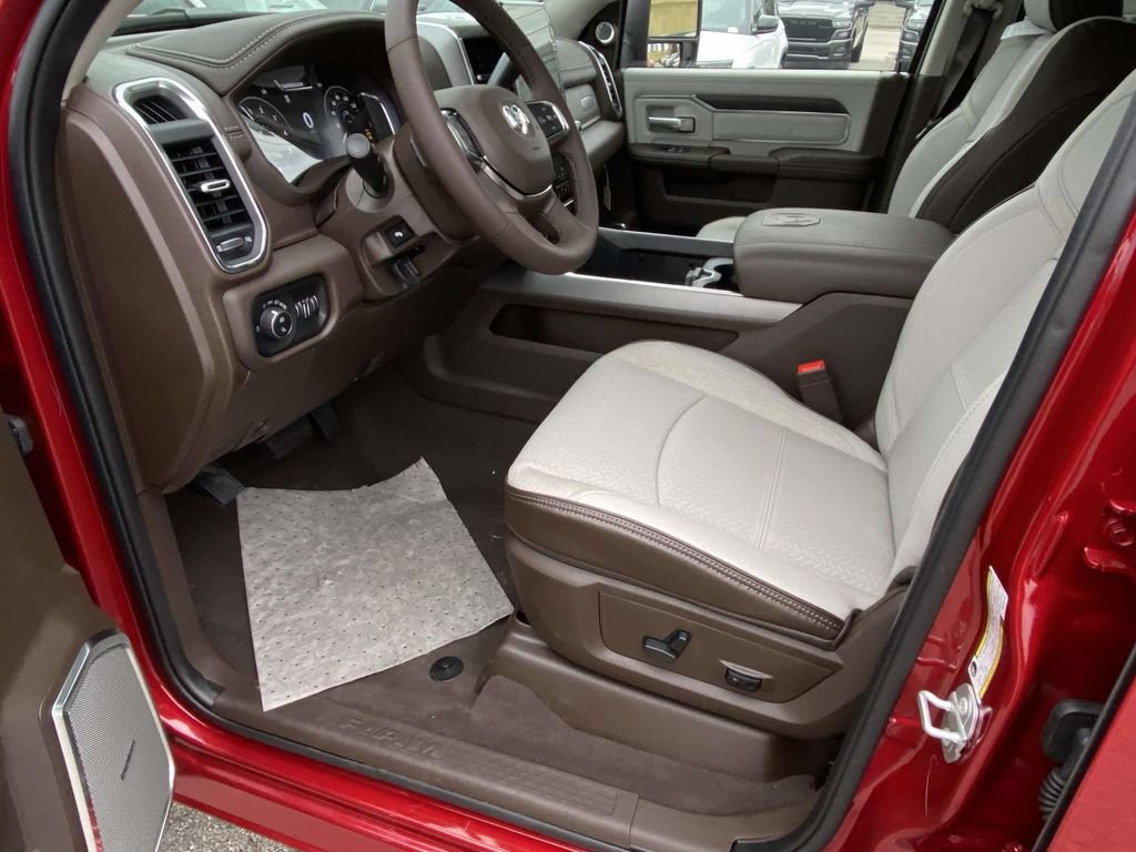New 2026 RAM 3500 Laramie AWD/4WD image 12