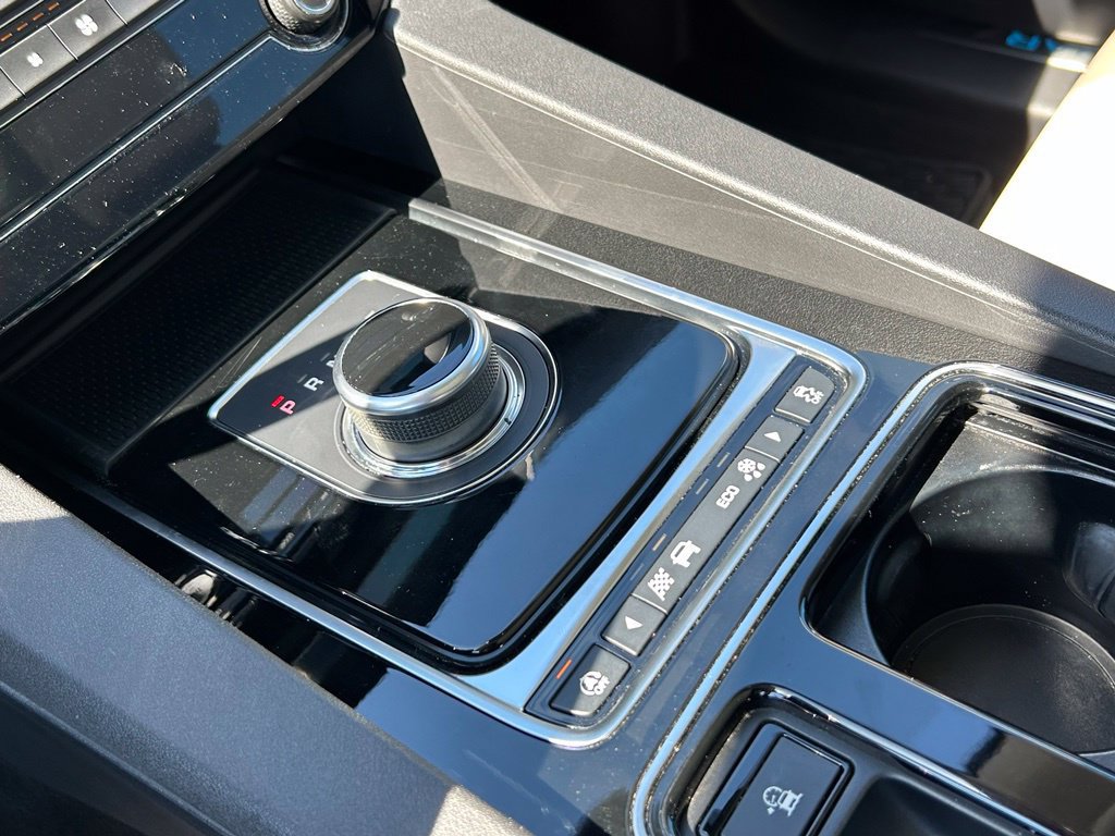 Used 2019 Jaguar F-PACE Premium AWD/4WD image 31
