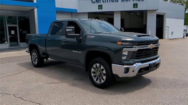 New 2025 Chevrolet Silverado 2500 LT image 2