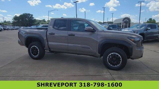 Used 2026 Toyota Tacoma TRD Off-Road AWD/4WD image 2
