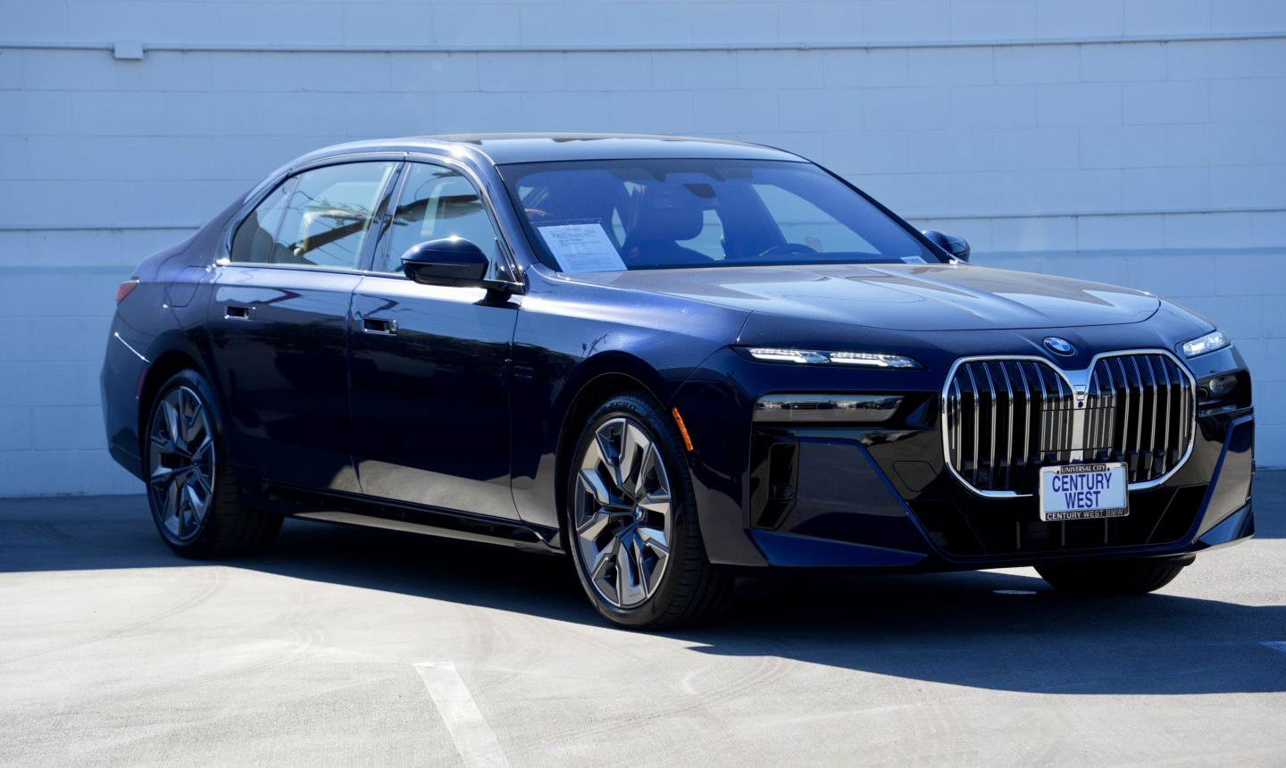 Used 2025 BMW 760i xDrive w/ Executive Package