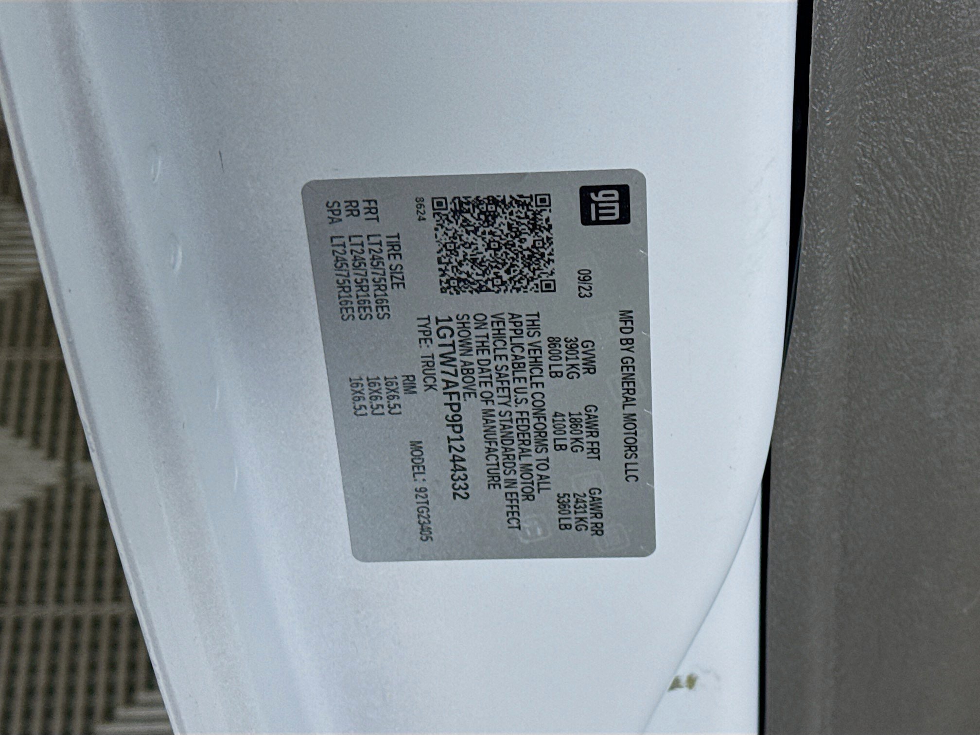 Used 2023 GMC Savana 2500 Work Van w/ Driver Convenience Package image 37