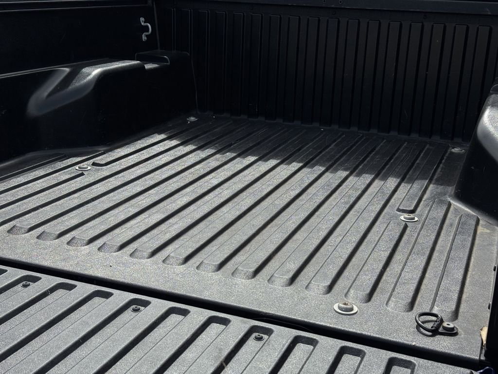 Used 2023 Toyota Tacoma SR5 RWD image 30