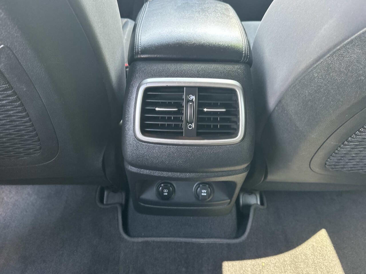 Used 2019 Kia Sorento LX FWD image 9