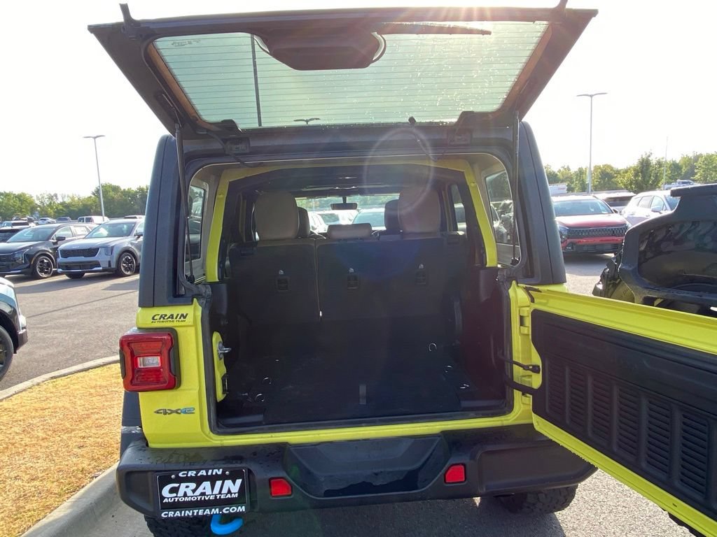 Used 2023 Jeep Wrangler Unlimited Rubicon 4xe AWD/4WD image 9