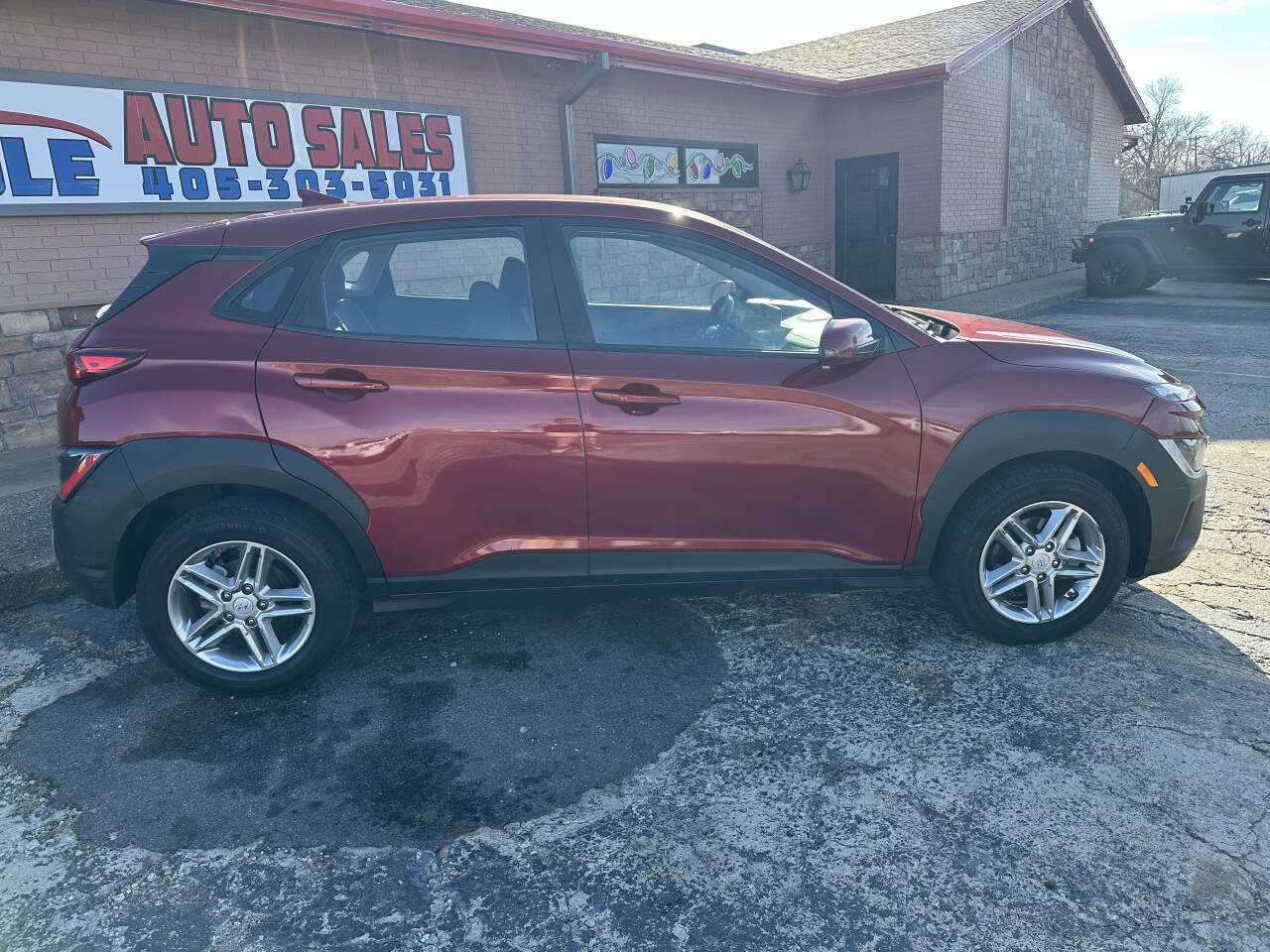 Used 2023 Hyundai Kona SE image 10