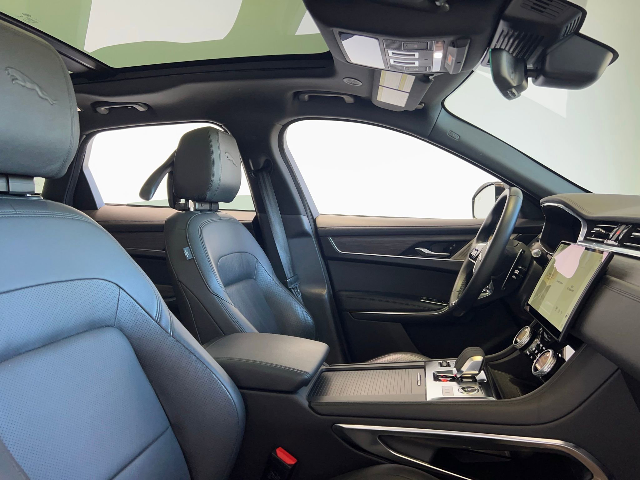 Used 2023 Jaguar F-PACE S AWD/4WD image 23