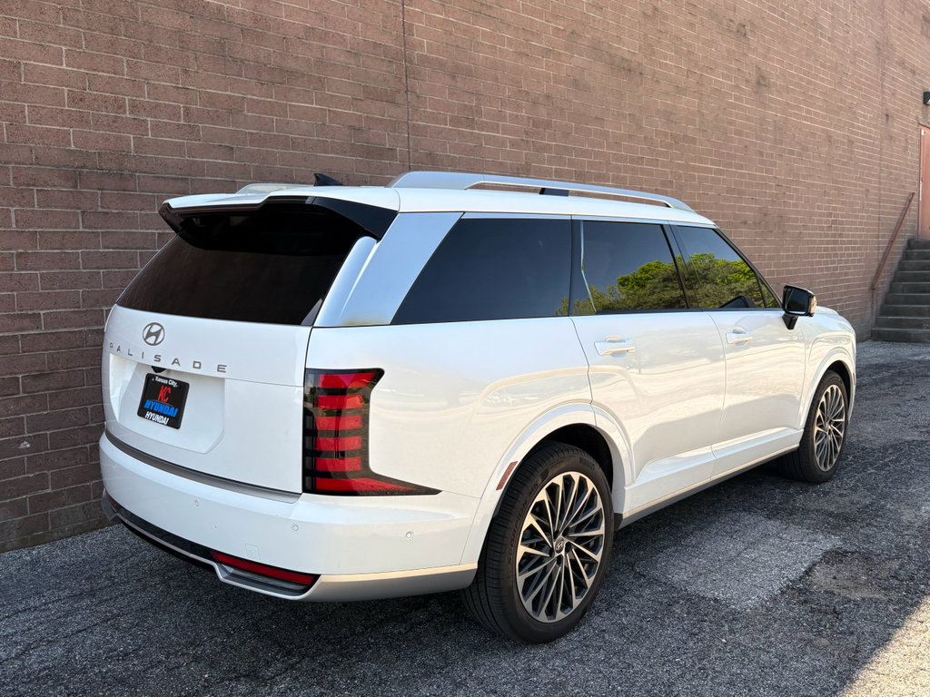 Used 2026 Hyundai Palisade Calligraphy FWD image 5