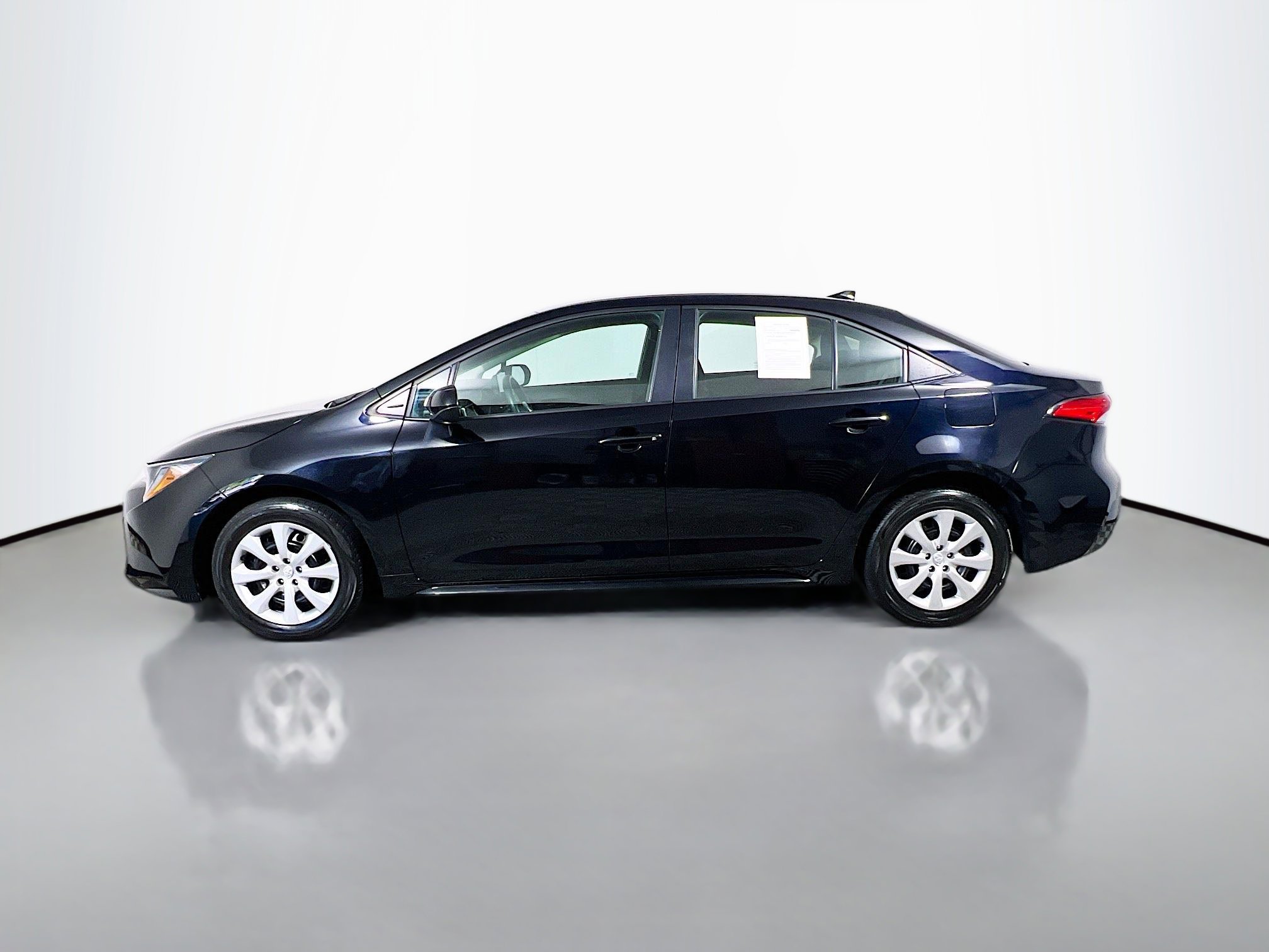 Used 2024 Toyota Corolla LE FWD image 9