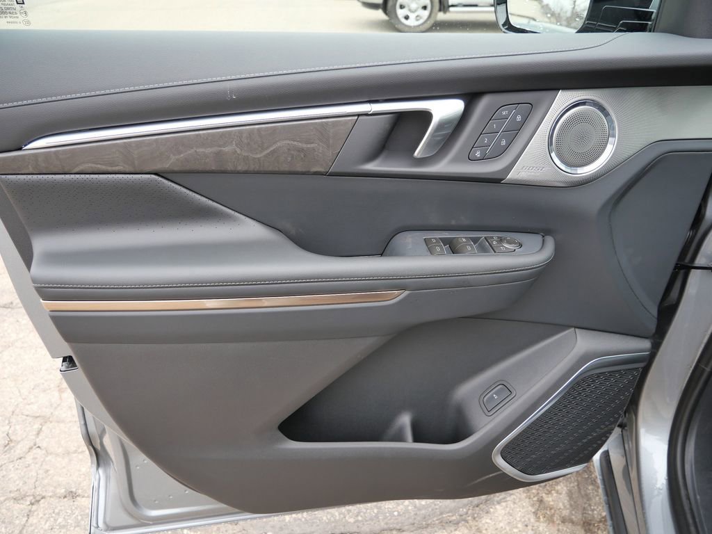 New 2026 Buick Enclave Avenir w/ Super Cruise Package image 38