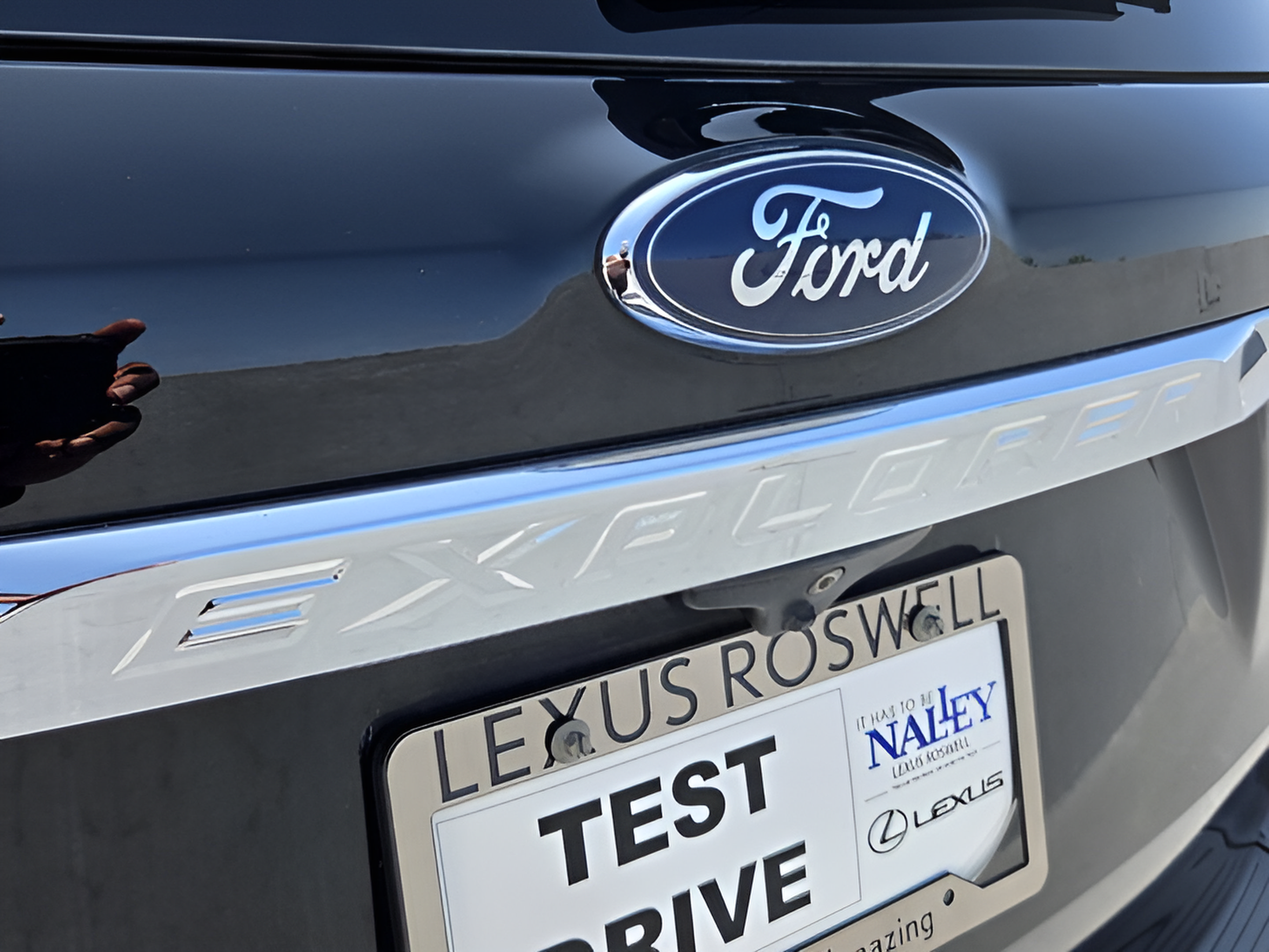 Used 2019 Ford Explorer XLT w/ Equipment Group 202A FWD image 32