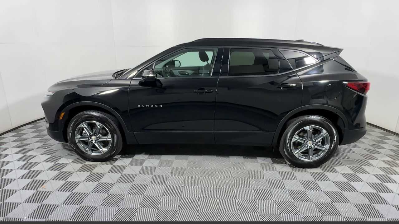 Certified 2024 Chevrolet Blazer LT image 5