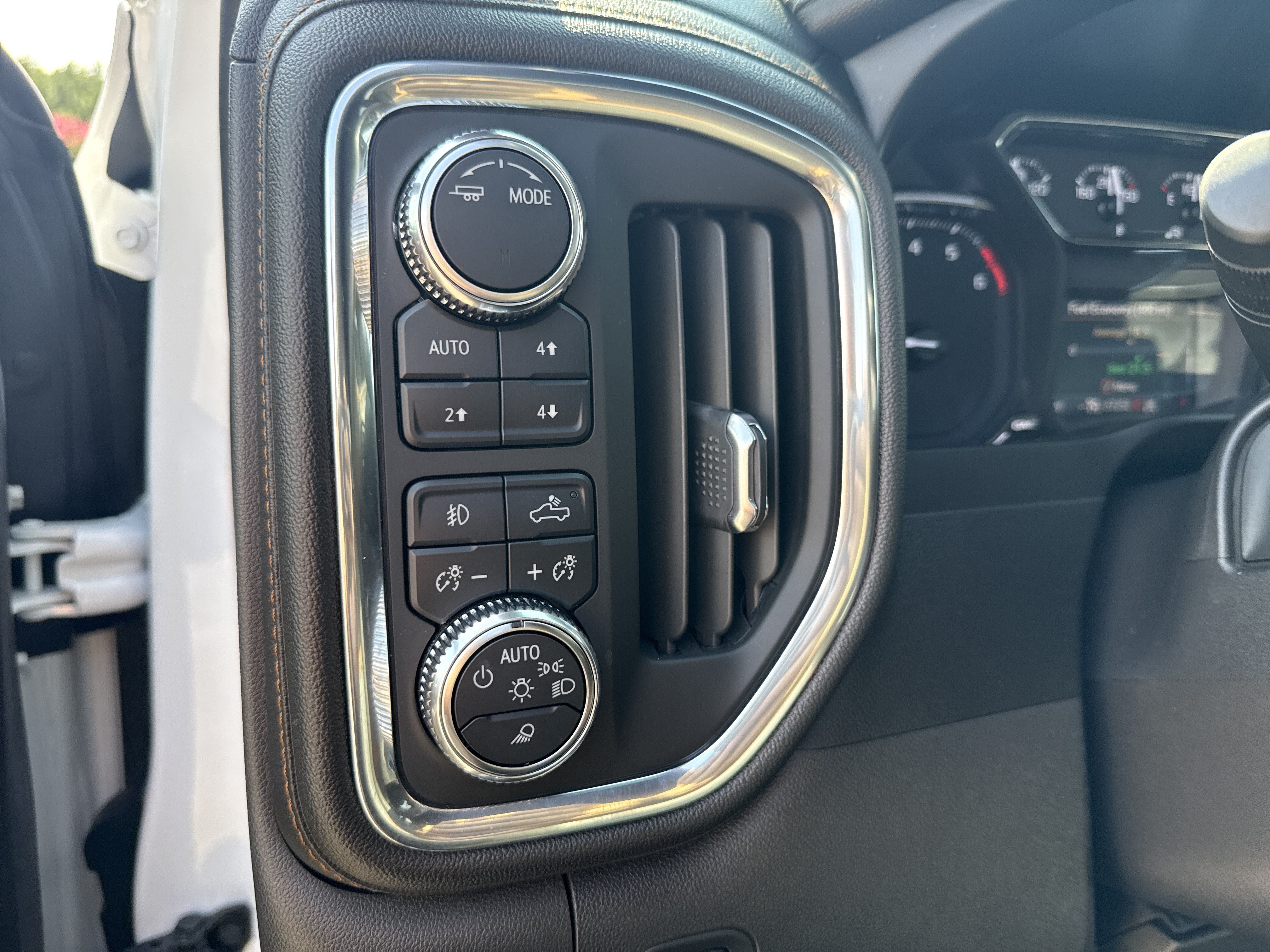 Used 2021 GMC Sierra 1500 AT4 AWD/4WD image 30