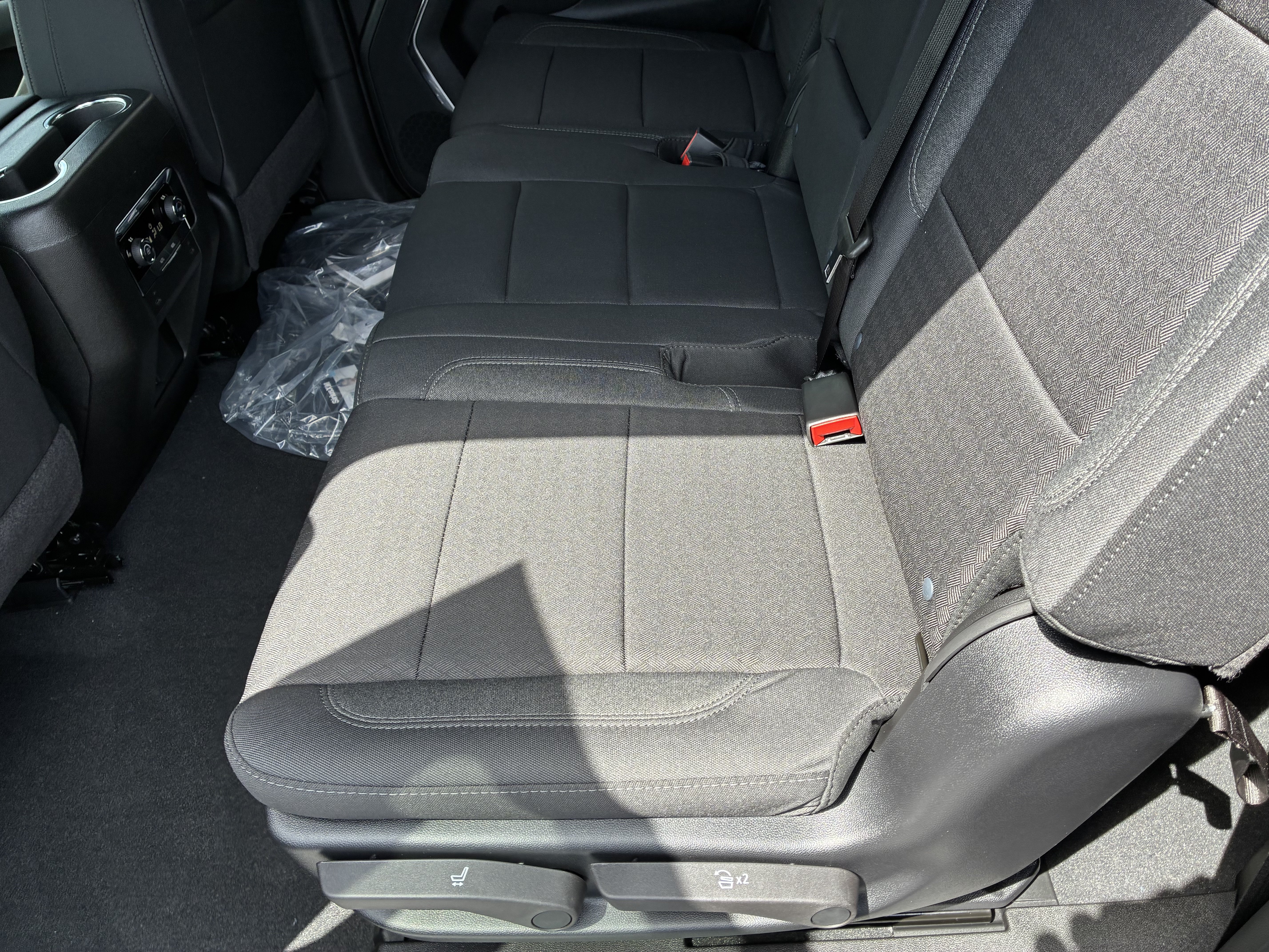 New 2026 Chevrolet Suburban LS w/ Max Trailering Package RWD image 13