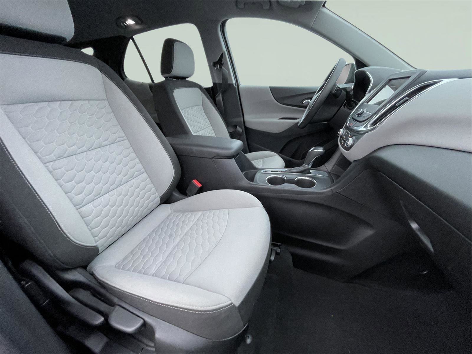 Used 2019 Chevrolet Equinox LS w/ LPO, Chrome Package image 21