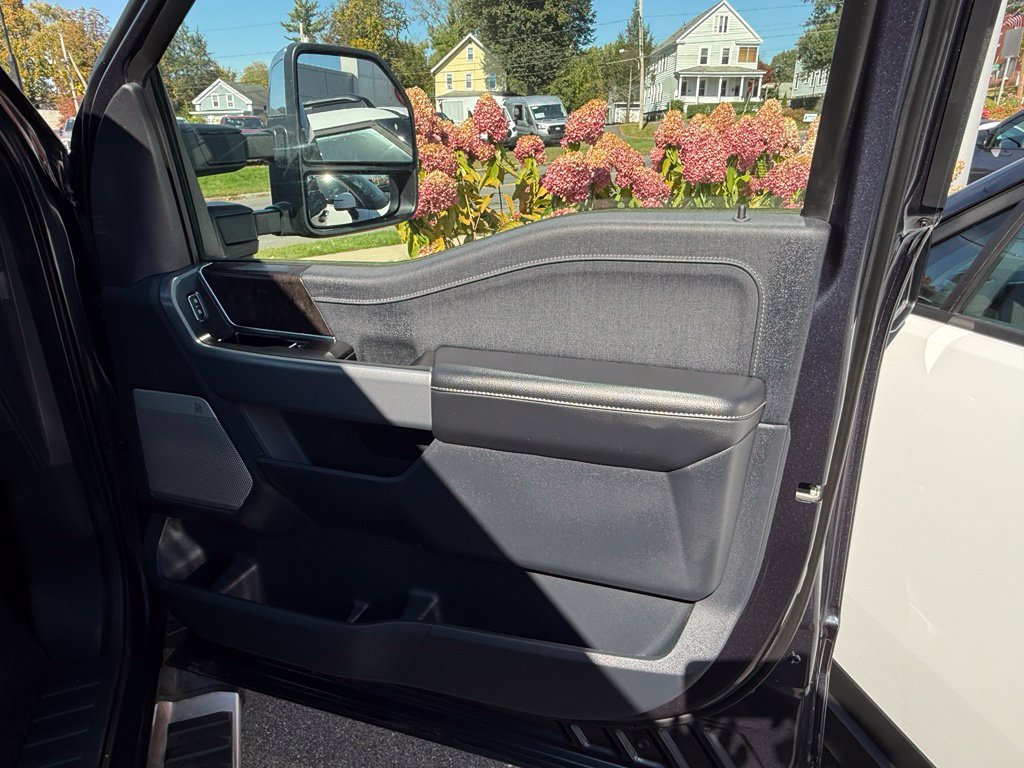 Used 2022 Ford F150 Lariat w/ Equipment Group 502A High AWD/4WD image 30