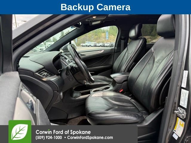 Used 2017 Lincoln MKC Reserve w/ Canadian Touring Package AWD/4WD image 2