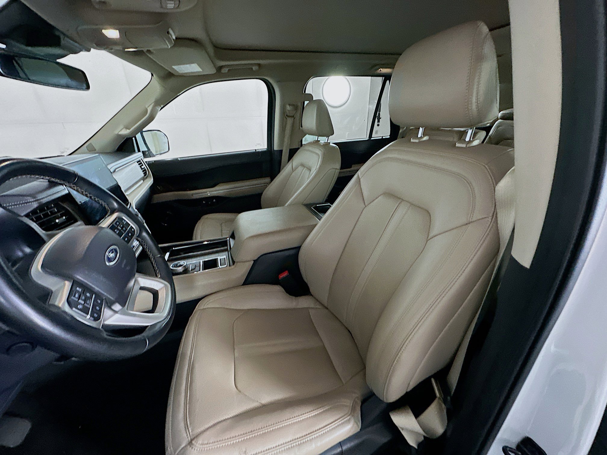 Used 2024 Ford Expedition Limited RWD image 13
