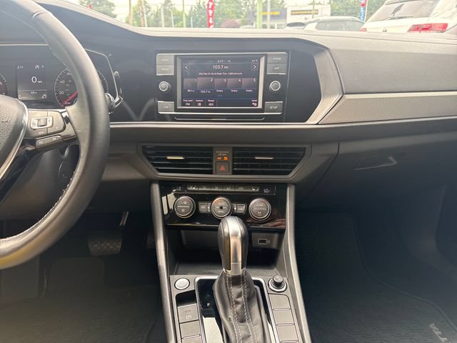 Used 2019 Volkswagen Jetta R-Line w/ R-Line Cold Weather Package FWD image 20