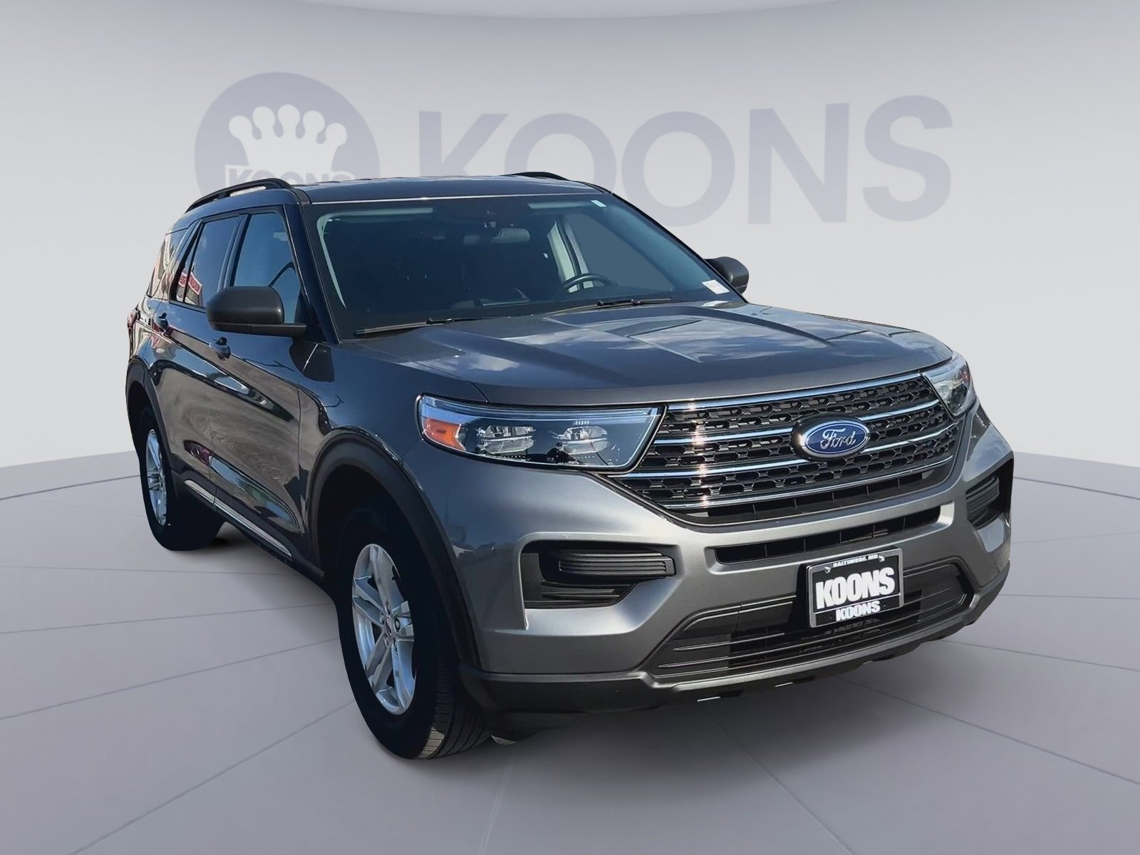 Used 2023 Ford Explorer XLT AWD/4WD image 4