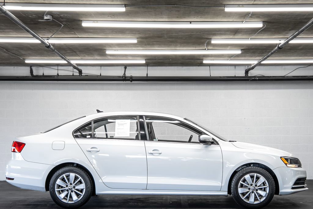 Used 2015 Volkswagen Jetta SE image 6