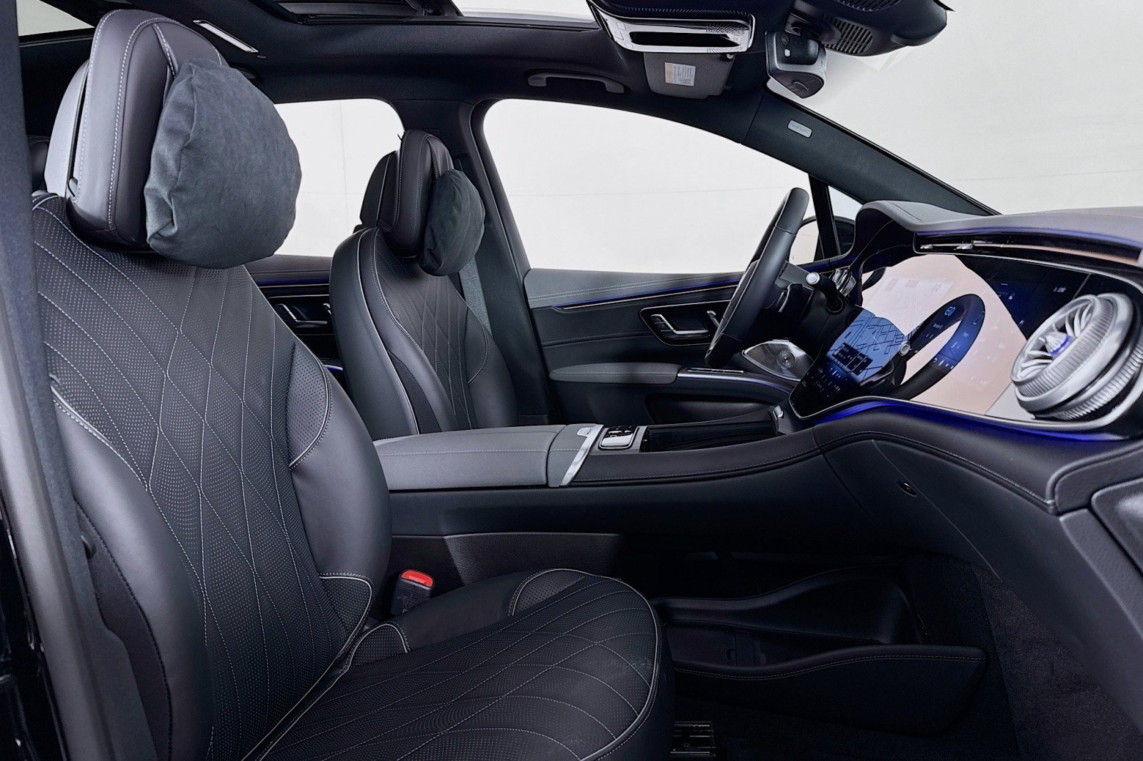 New 2026 Mercedes-Benz EQS 550 4MATIC SUV image 6