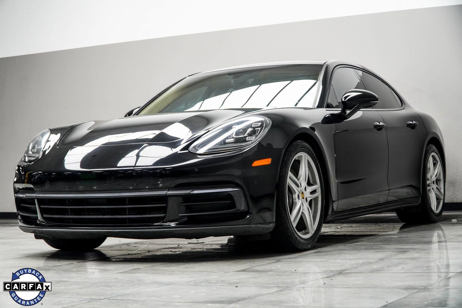 Used 2018 Porsche Panamera RWD image 9