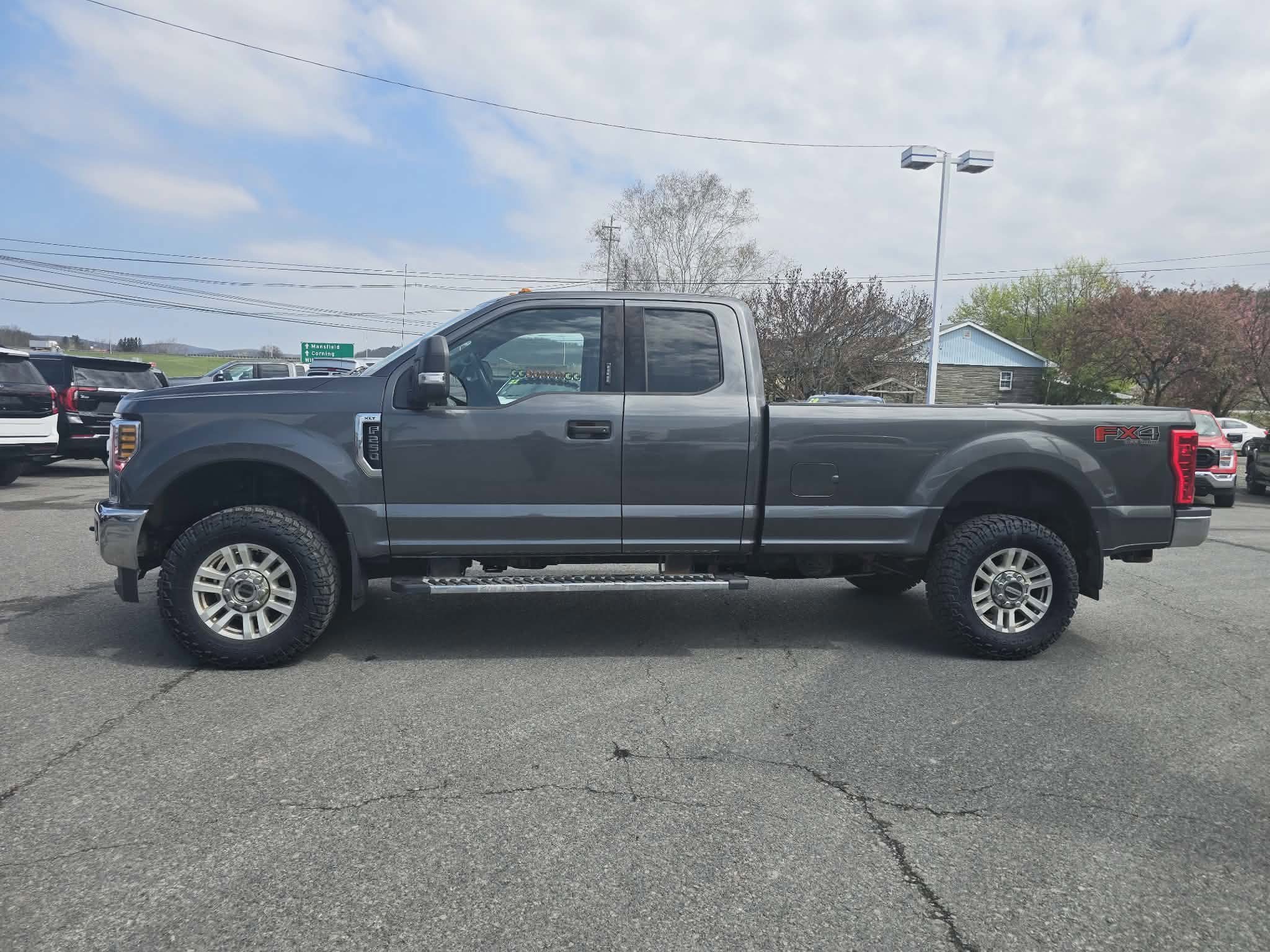 Used 2019 Ford F250 XLT w/ XLT Value Package AWD/4WD image 7